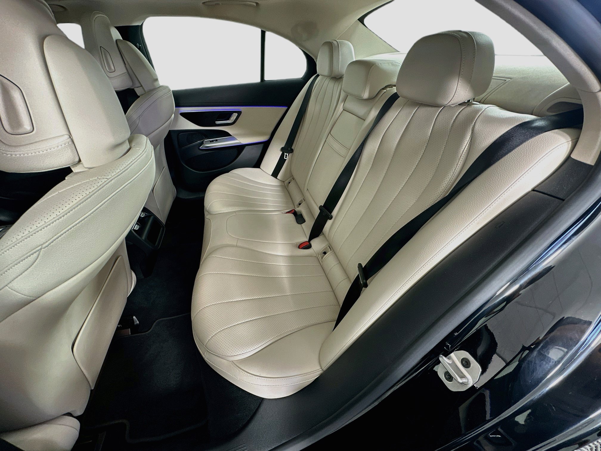 Used 2025 Mercedes-Benz E 350 Sedan w/ Winter Package image 30