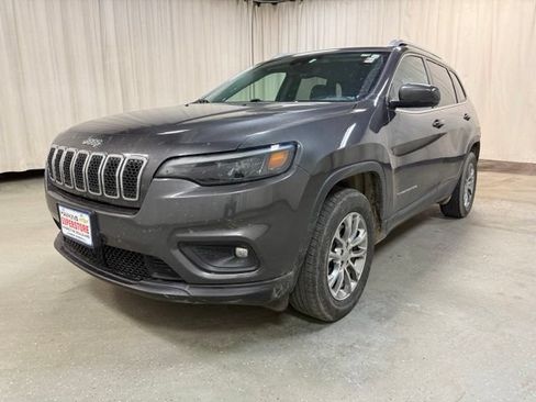 Used 2021 Jeep Cherokee Latitude Lux w/ Mopar Interior Package AWD/4WD image 11