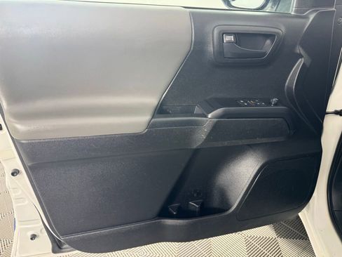 Used 2021 Toyota Tacoma SR image 10
