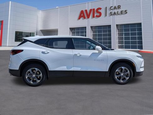Used 2025 Chevrolet Blazer LT AWD/4WD image 5