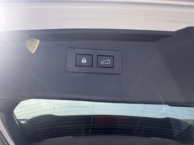 Used 2025 Subaru Outback Onyx Edition AWD/4WD image 27