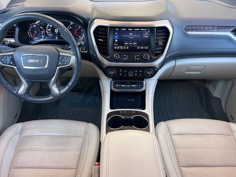 Used 2022 GMC Acadia Denali w/ Denali Ultimate Package AWD/4WD image 15