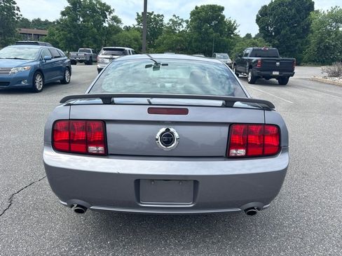 Used 2007 Ford Mustang GT Premium RWD image 4