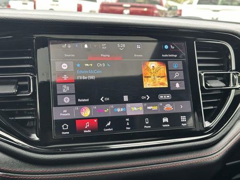 Used 2025 Dodge Durango GT AWD/4WD image 16