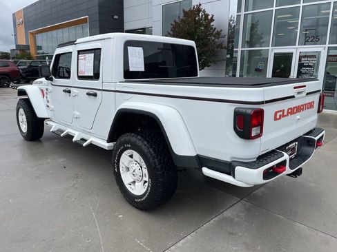 Used 2020 Jeep Gladiator Rubicon AWD/4WD image 16