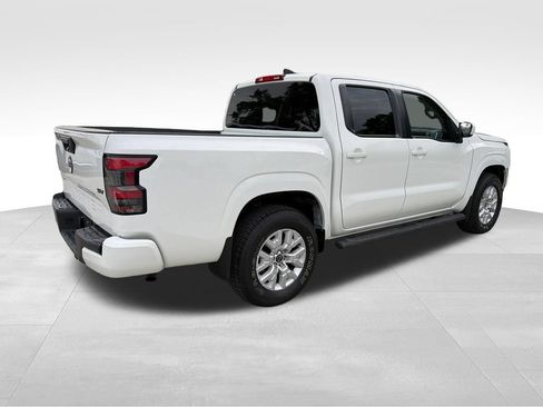 Used 2023 Nissan Frontier SV w/ Tow Package RWD image 8
