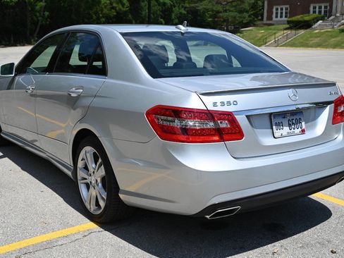 Used 2012 Mercedes-Benz E 350 4MATIC Sedan image 3