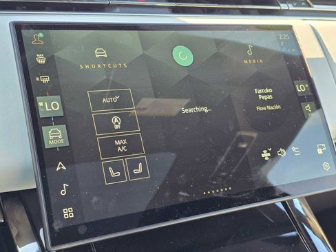 Certified 2025 Land Rover Range Rover Sport SE image 28