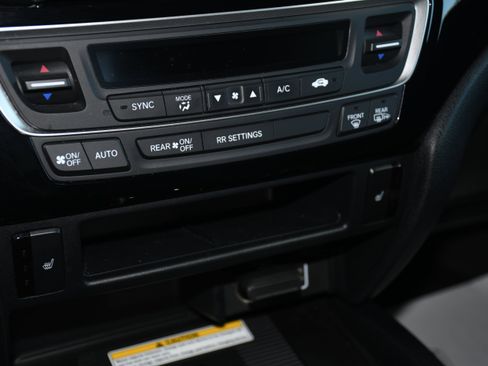 Used 2022 Honda Ridgeline Black Edition image 16