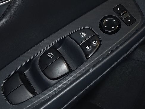 Used 2024 Nissan Sentra SV FWD image 27