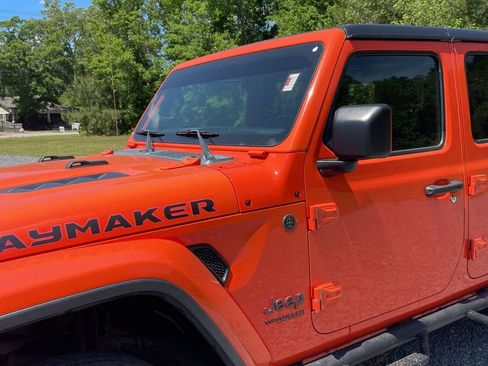 Used 2018 Jeep Wrangler Unlimited Rubicon w/ Safety Group image 5