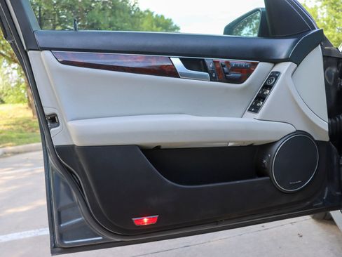 Used 2014 Mercedes-Benz C 300 4MATIC Sedan image 13