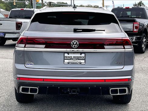 Used 2024 Volkswagen Atlas Cross Sport SEL R-Line AWD/4WD image 4