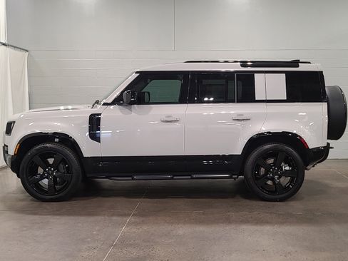 New 2026 Land Rover Defender 110 X-Dynamic SE image 7