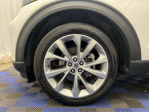 Used 2021 Ford Explorer Platinum w/ Equipment Group 601A image 19