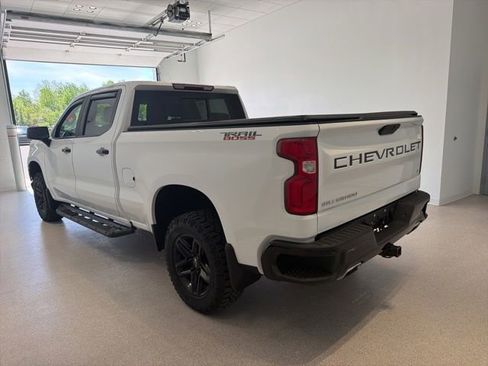 Used 2019 Chevrolet Silverado 1500 LT Trail Boss AWD/4WD image 4