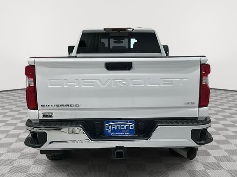 Used 2022 Chevrolet Silverado 3500 LTZ w/ LTZ Convenience Package image 4