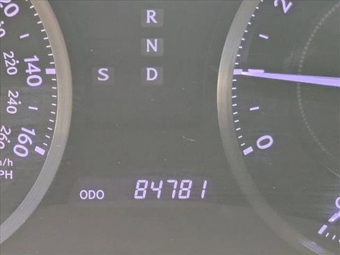 Used 2011 Lexus IS 350C image 10