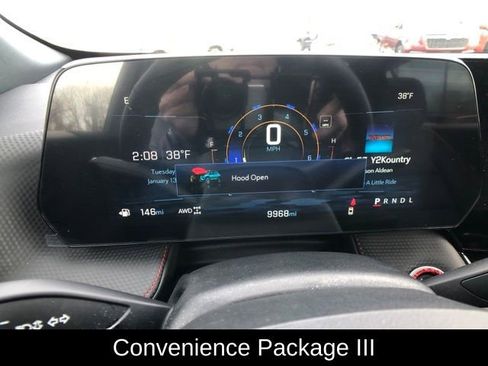 Used 2025 Chevrolet Equinox RS w/ Safety and Technology Package image 16