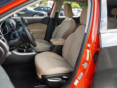Used 2018 Jeep Compass Sport FWD image 6