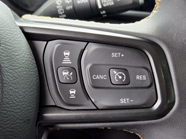 Used 2024 Jeep Wrangler Unlimited AWD/4WD image 11