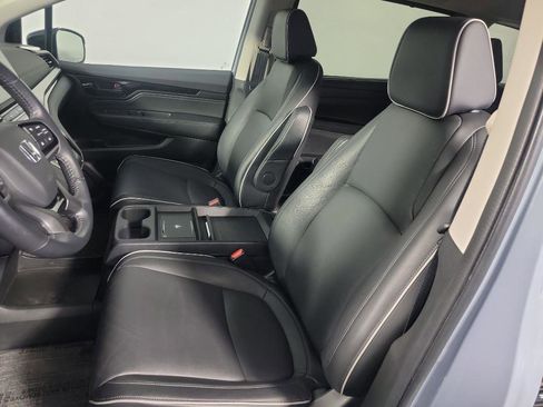 Certified 2025 Honda Odyssey Touring image 16