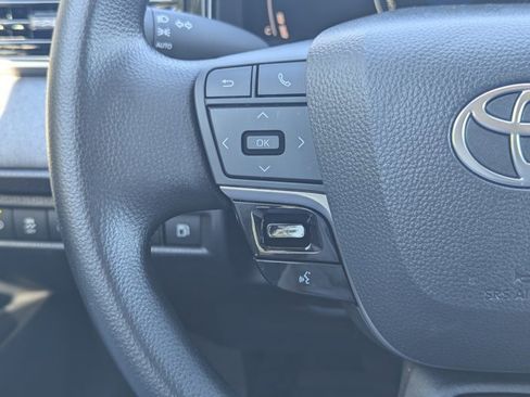 Used 2025 Toyota Camry LE image 21