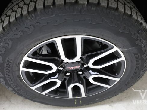 New 2026 GMC Sierra 1500 AT4 w/ AT4 Premium Package image 33