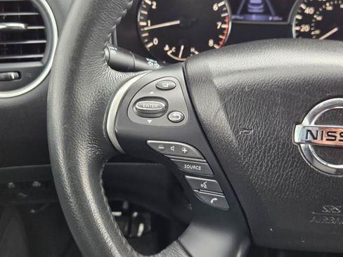 Used 2018 Nissan Pathfinder SV w/ SV Tech Package AWD/4WD image 30