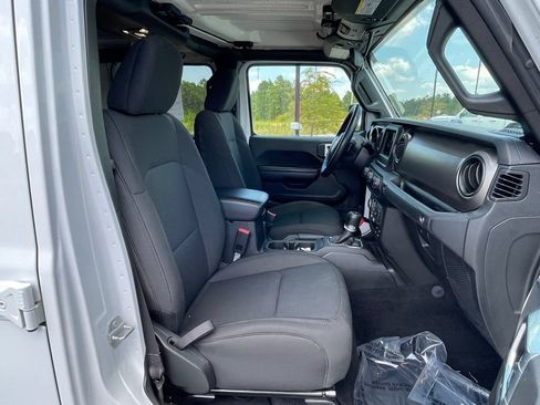 Used 2021 Jeep Gladiator Sport AWD/4WD image 46