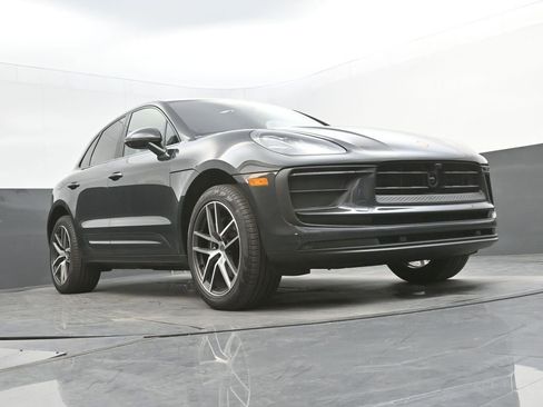 New 2025 Porsche Macan AWD/4WD image 38