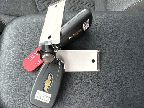 Used 2024 Chevrolet Equinox LT image 32