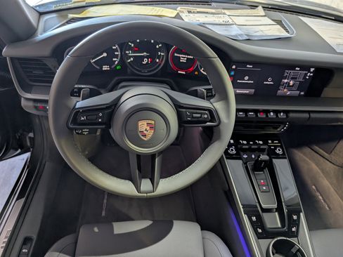 Used 2023 Porsche 911 Carrera image 6