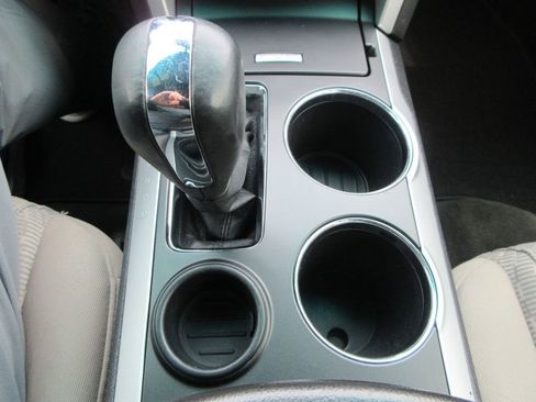 Used 2013 Ford Explorer XLT image 29