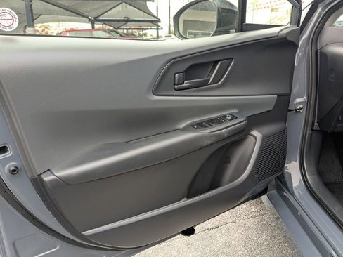 Used 2025 Toyota Prius LE image 13