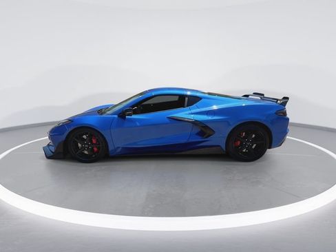 Used 2021 Chevrolet Corvette Stingray Premium Cpe w/ Z51 Performance Package RWD image 7