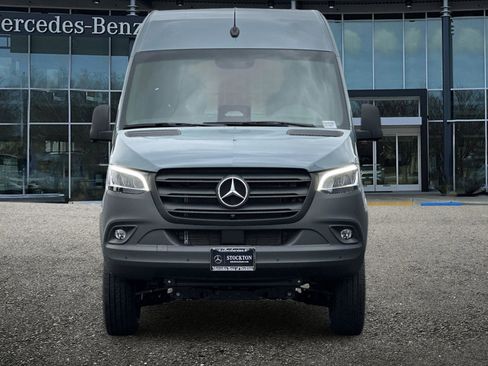 New 2026 Mercedes-Benz Sprinter 2500 image 9
