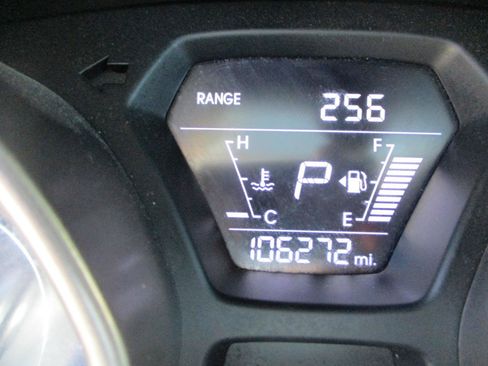 Used 2015 Hyundai Elantra SE FWD image 13