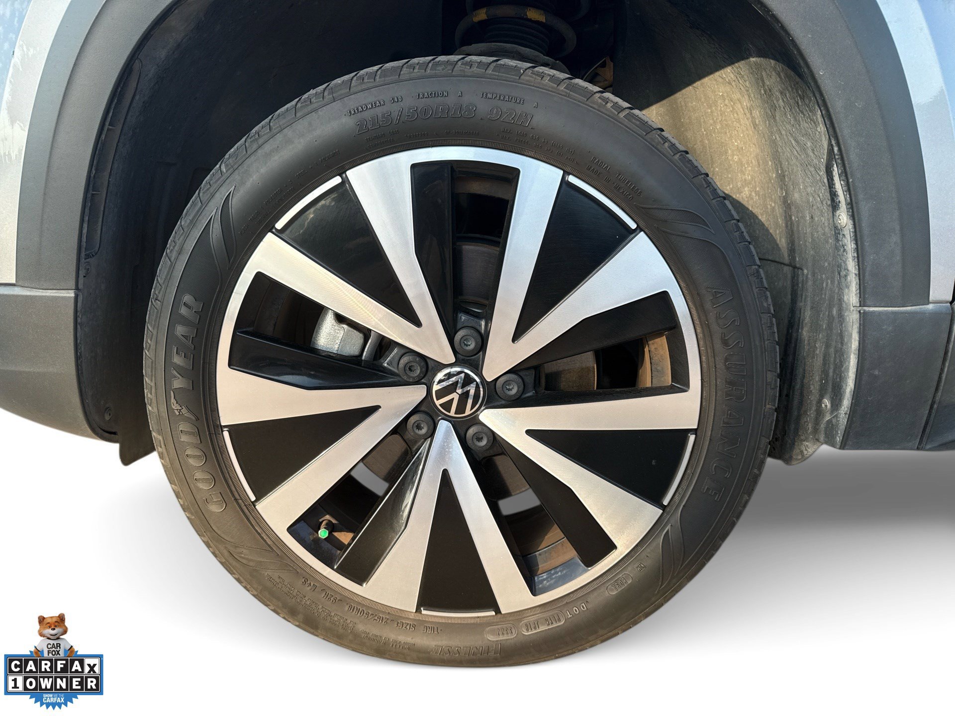 Used 2023 Volkswagen Taos SE FWD image 18