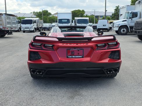 Used 2022 Chevrolet Corvette Stingray Premium Conv w/ Z51 Performance Package RWD image 6