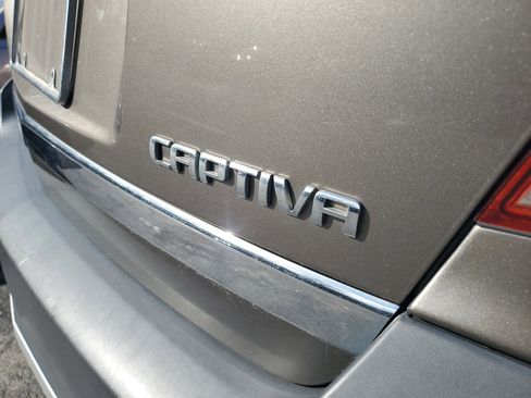 Used 2012 Chevrolet Captiva Sport LS image 6