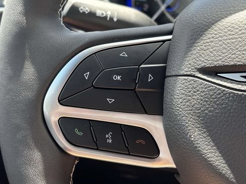 New 2027 Chrysler Pacifica Select AWD/4WD image 22