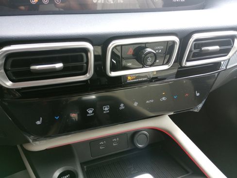 New 2026 Nissan Sentra SL w/ Floor Mat Package FWD image 17