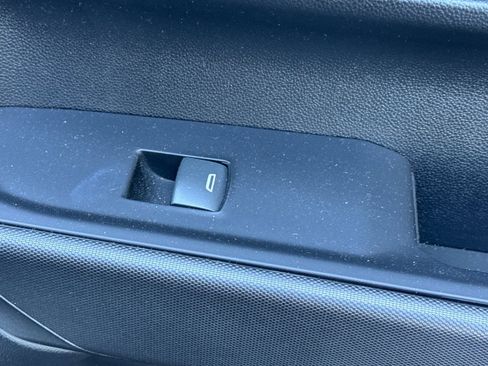 Used 2022 Chevrolet Silverado 1500 Custom image 22