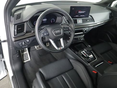 Certified 2023 Audi SQ5 Prestige w/ Prestige Package image 9