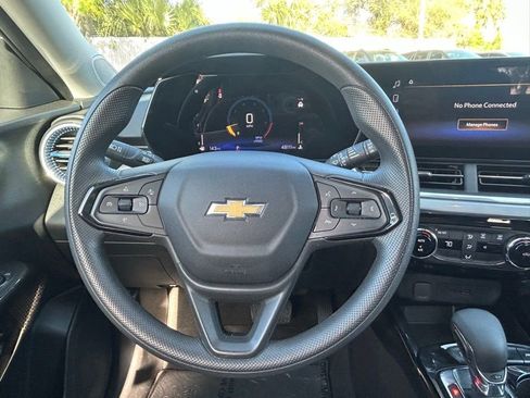 Used 2024 Chevrolet Trax LT image 18
