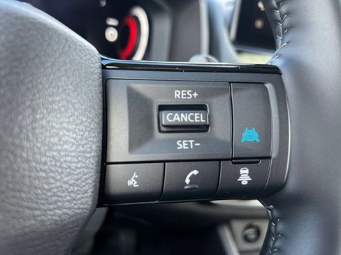 Certified 2025 Nissan Rogue SL image 12