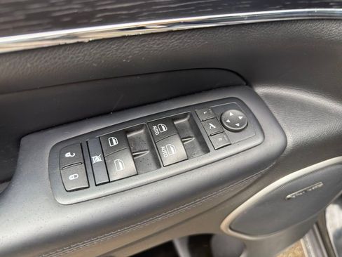 Used 2017 Jeep Grand Cherokee Summit AWD/4WD image 5