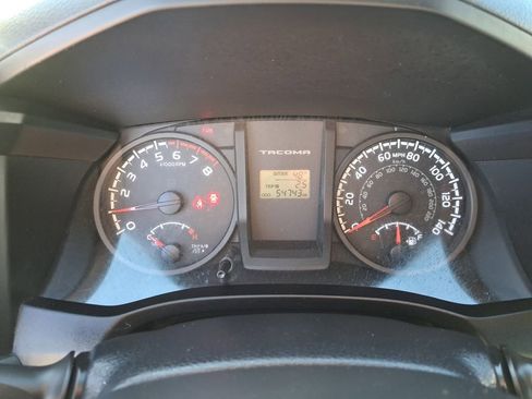 Used 2017 Toyota Tacoma SR image 14