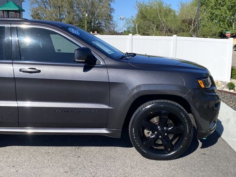 Used 2016 Jeep Grand Cherokee High Altitude AWD/4WD image 8